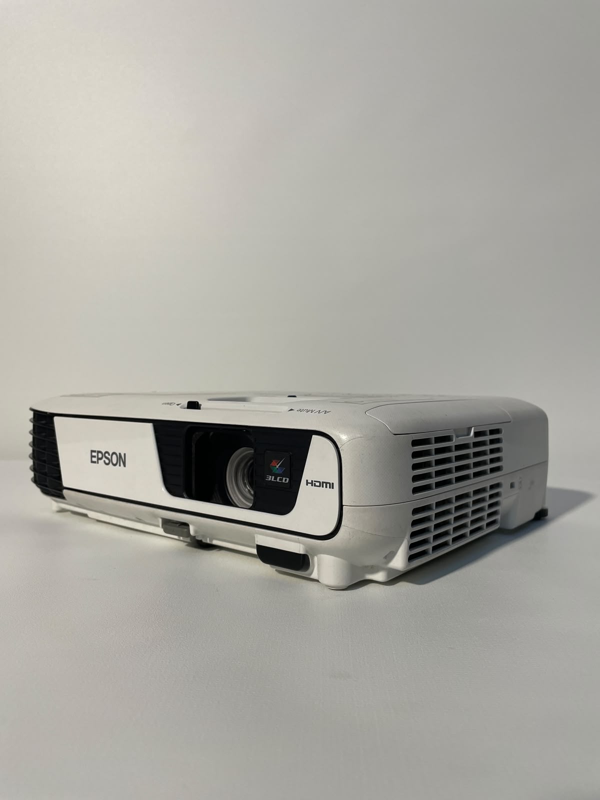 Data Projector  EPSON (3300 Lumens) — Projectors & Screens rental in Bangalore